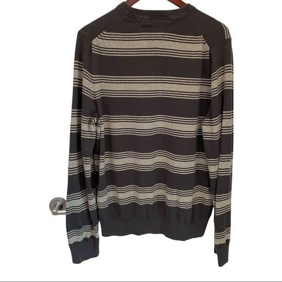 Tommy Hilfiger long sleeve V-neck wide stripe sweater size large Men’s - Picture 3 of 8